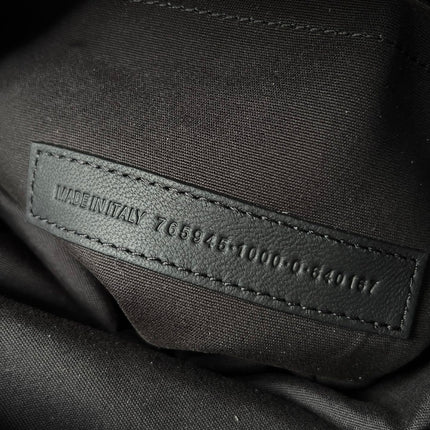 MONACO MEDIUM BAG 32 IN BLACK ARENA CALFSKIN GOLD HARDWARE