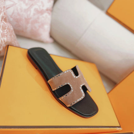 0ran Sandal Calfskin Rhinestone Brown