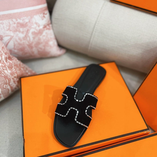 0ran Sandal Calfskin Rhinestone Black