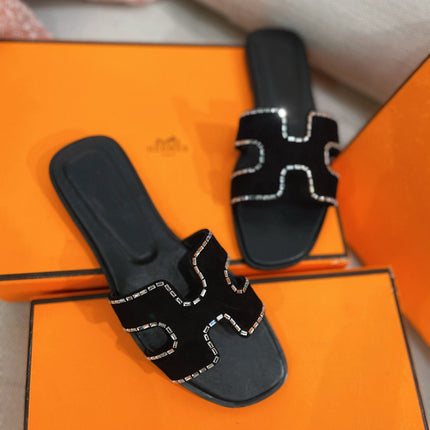 0ran Sandal Calfskin Rhinestone Black