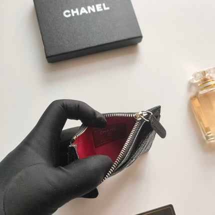 CC ZIPPED CARD HOLDER 11.5 BLACK GRAINED CALFSKIN GOLD ICON