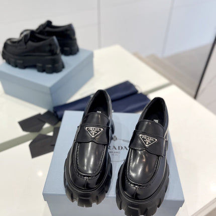 MONOLITH LOAFERS 55MM IN BLACK CALFSKIN