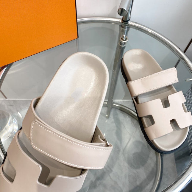 Chypre Sandal Beige Mastic Calfskin Leather