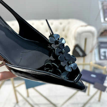 MEDIUM HEEL SLINGBACK ATTACHED CREATIVE FLOWERS IN BLACK PATENT CALFSKIN