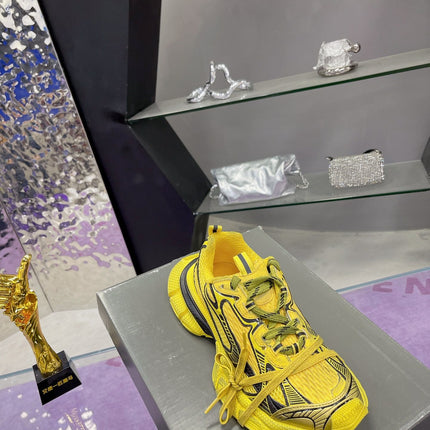 3XL SNEAKER IN YELLOW MIX BLACK MESH AND POLYURETHANE