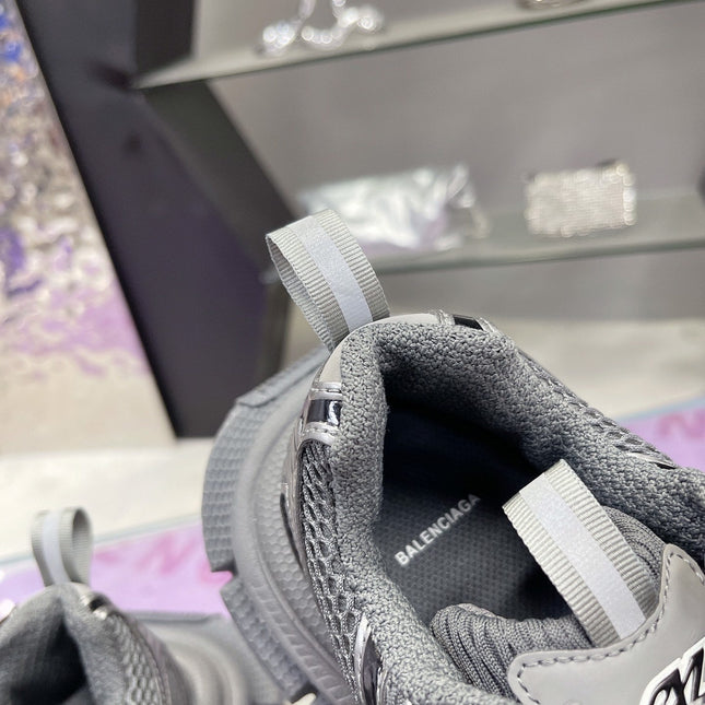 3XL SNEAKER IN ALL GRAY MESH AND POLYURETHANE