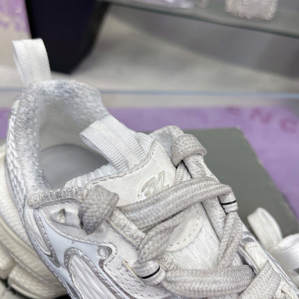 3XL SNEAKER IN SILVER MIX WHITE MESH AND POLYURETHANE