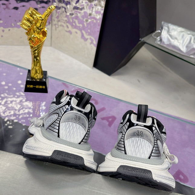 3XL SNEAKER IN GRAY MIX WHITE MESH AND POLYURETHANE