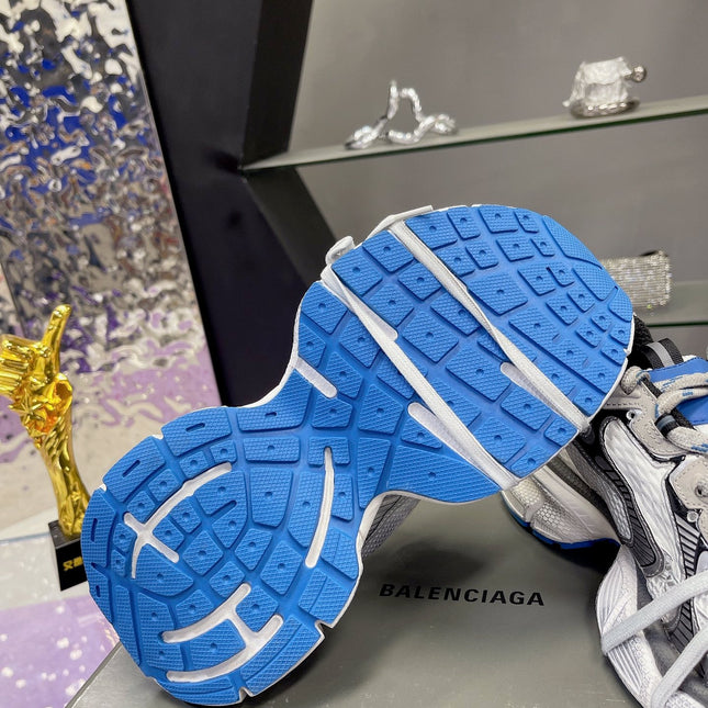 3XL SNEAKER IN WHITE GRAY BLUE MESH AND POLYURETHANE