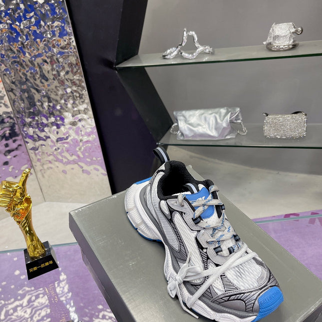 3XL SNEAKER IN WHITE GRAY BLUE MESH AND POLYURETHANE