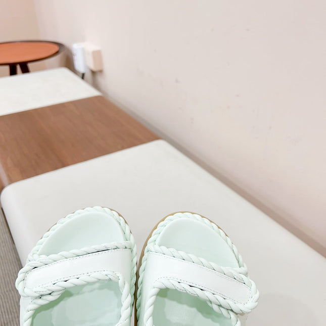 REFINED DAD SANDAL IN WHITE LAMBSKIN