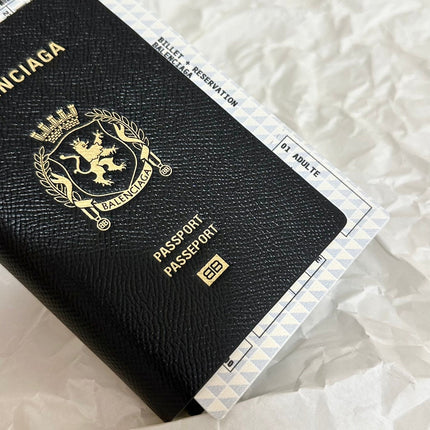 PASSPORT HOLDER 21 IN BLACK CALFSKIN