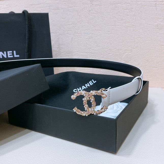 CC BELT 20MM IN WHITE CALFSKIN GOLD HARDWARE ATTACH PEARLS