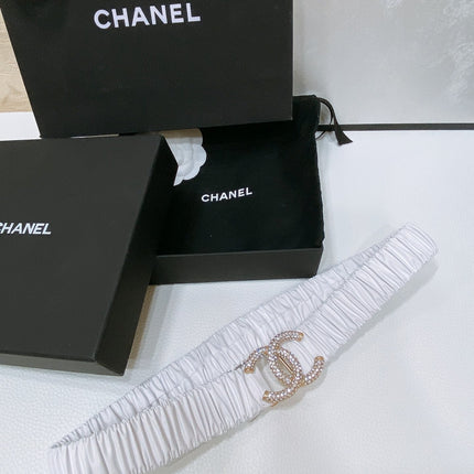 CC ELASTIC BELT 30MM IN WHITE CALFSKIN GOLD HARDWARE WITH RHINSTONES