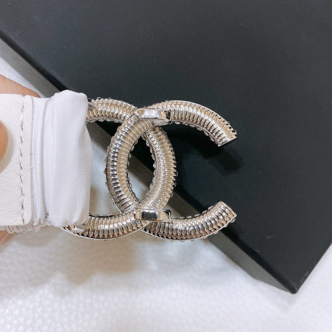 CC ELASTIC BELT 30MM IN WHITE CALFSKIN SILVER HARDWARE WITH RHINSTONES