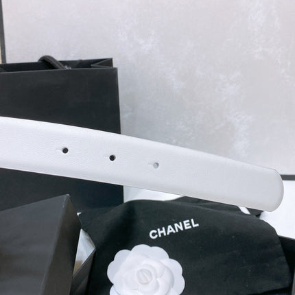 CC 30MM BELT IN WHITE SMOOTH CALFSKIN WHITE MIX BLACK METAL HARDWARE