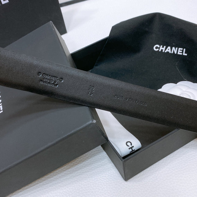 CC 30MM BELT IN BLACK SMOOTH CALFSKIN WHITE MIX BLACK METAL HARDWARE