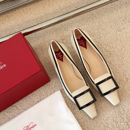 VIV’ CANARD PUMPS IN OFF WHITE SHINY CALFSKIN