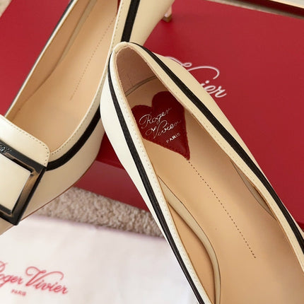 VIV’ CANARD PUMPS IN OFF WHITE SHINY CALFSKIN