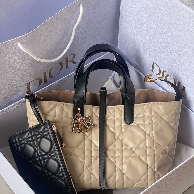 MEDIUM TOUJOURS BAG 28 IN BEIGE CANNAGE CALFSKIN BLACK STRAP