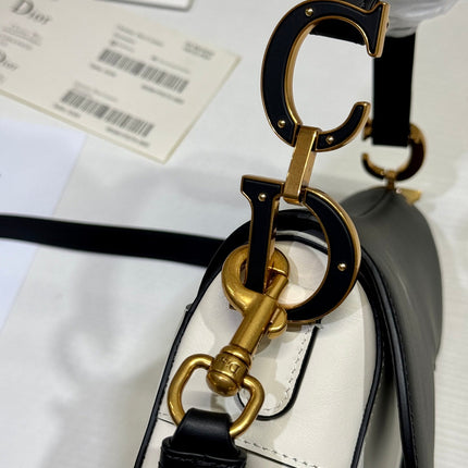 SADDLE BAG 25 WITH STRAP LATTE BLACK MIX WHITE GRAINED CALFSKIN