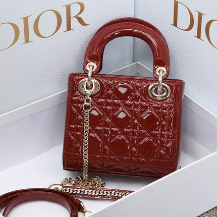 MINI LADY BAG 17 IN RED QUILTED MACROCANNAGE CALFSKIN