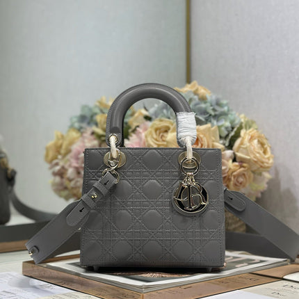 LADY SMALL BAG 20 IN GREY MACROCANNAGE LAMBSKIN GOLD HARDWARE