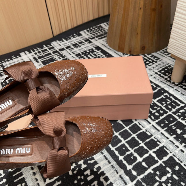 MARY JANE MID HEEL PUMPS IN RUSSET BROWN PATENT LAMBSKIN WITH BOW