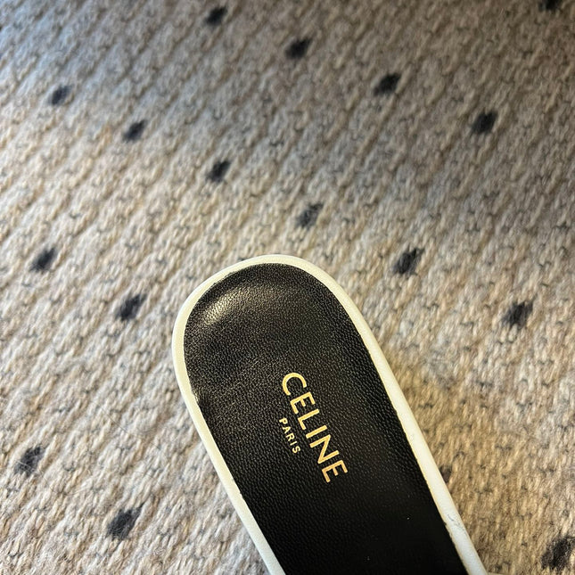 CLEMENCE MULE IN WHITE LAMBSKIN AND PATENT CALFSKIN