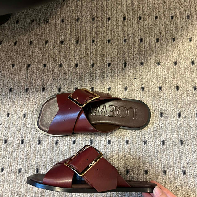 PETAL BELT FLAT SANDAL IN SANGRIA RED CALFSKIN