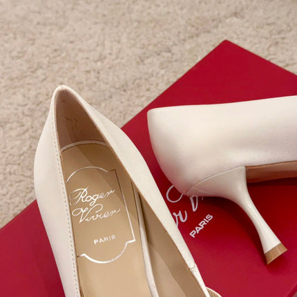EFFLORESCENCE MARY JANE PUMPS IN WHITE SILK