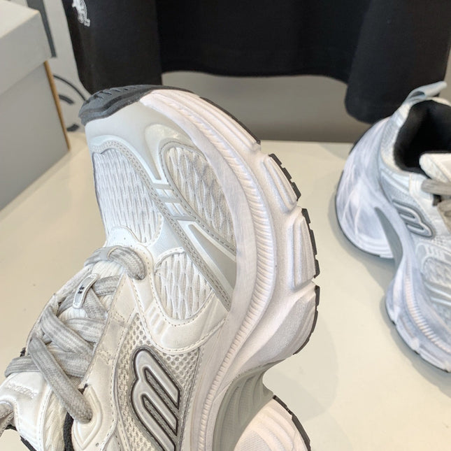 DAD SHOES IN SILVER WHITE MESH AND CALFSKIN