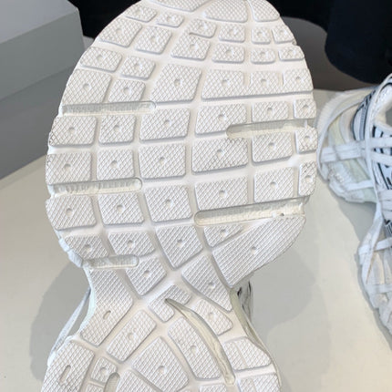 3XL EXTREME LACE SNEAKER WHITE AND SILVER