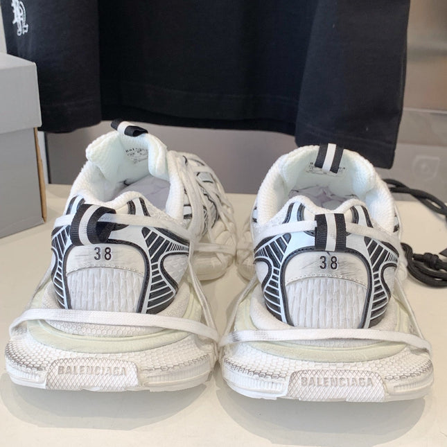 3XL EXTREME LACE SNEAKER WHITE AND SILVER