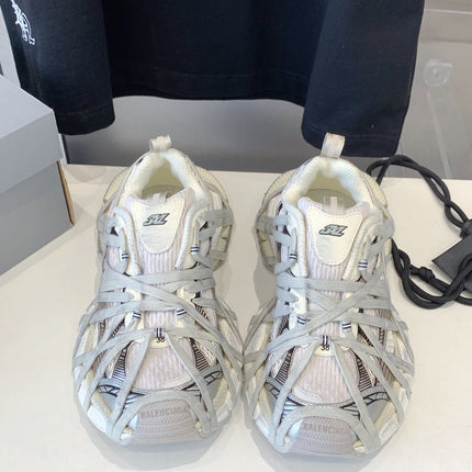 3XL EXTREME LACE SNEAKER BEIGE AND GRAY