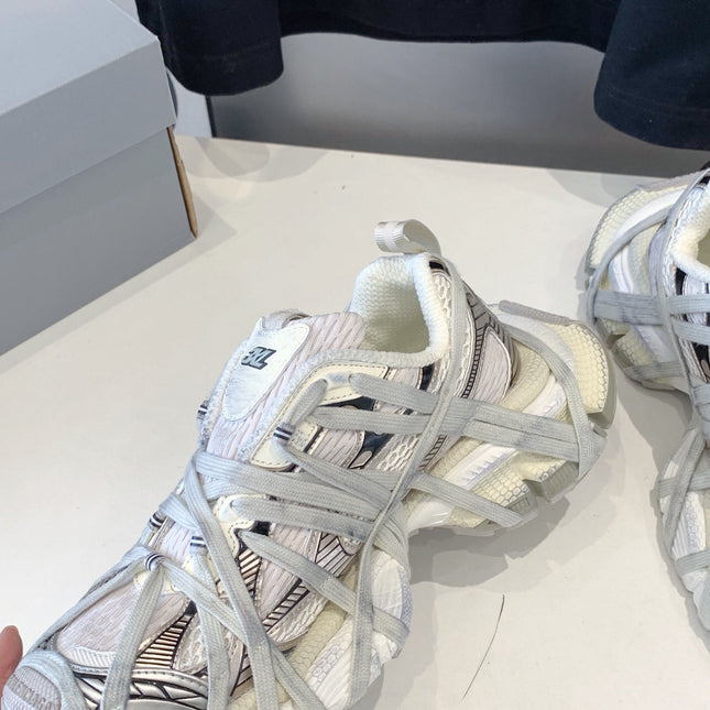 3XL EXTREME LACE SNEAKER BEIGE AND GRAY