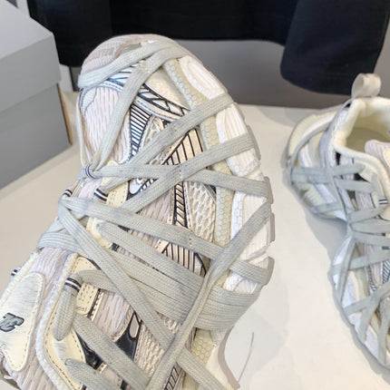 3XL EXTREME LACE SNEAKER BEIGE AND GRAY