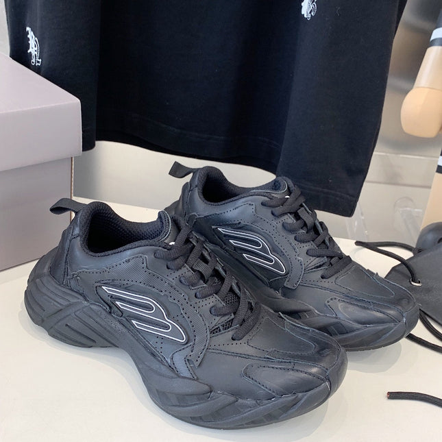 MONDAY SHOE IN BLACK COWSKIN AND POLYESTER