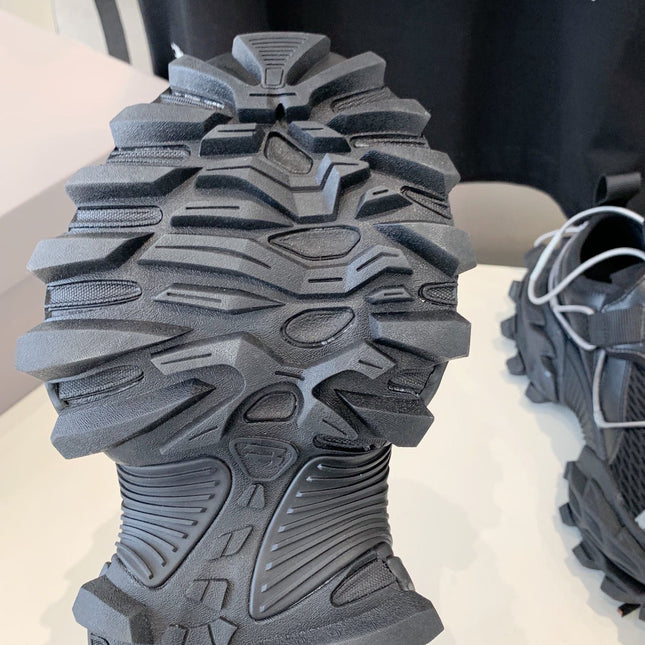 HIKE SNEAKER IN BLACK MESH, POLYURETHANE AND POLYESTER