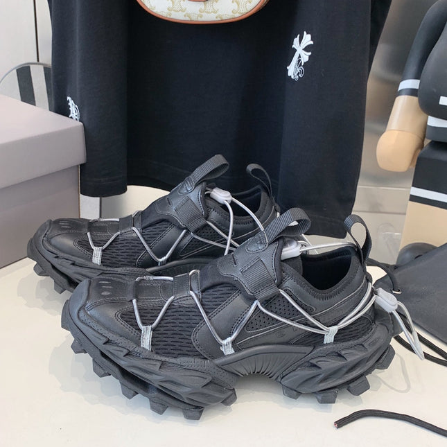 HIKE SNEAKER IN BLACK MESH, POLYURETHANE AND POLYESTER