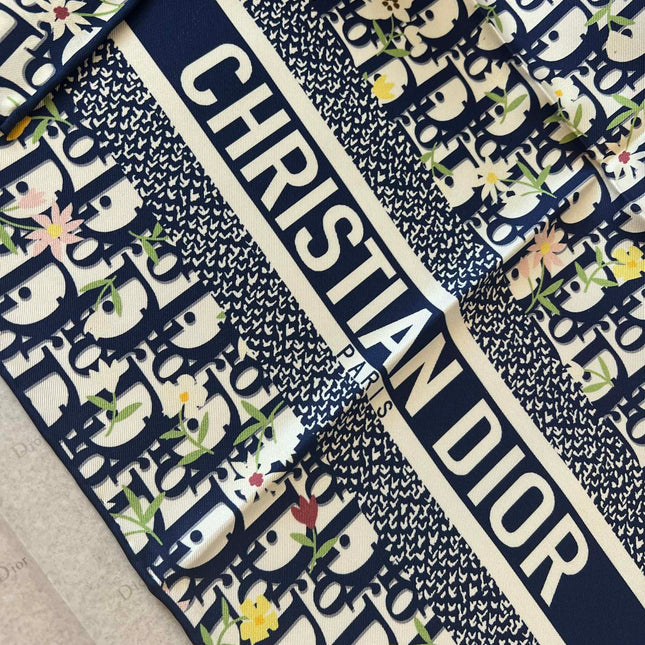 DIOR SCARF 90 CM IN SILK 600340