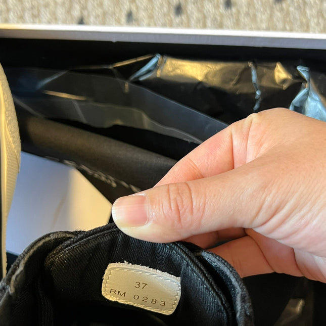 TRAINER LOW LACE-UP SNEAKER IN BLACK CANVAS