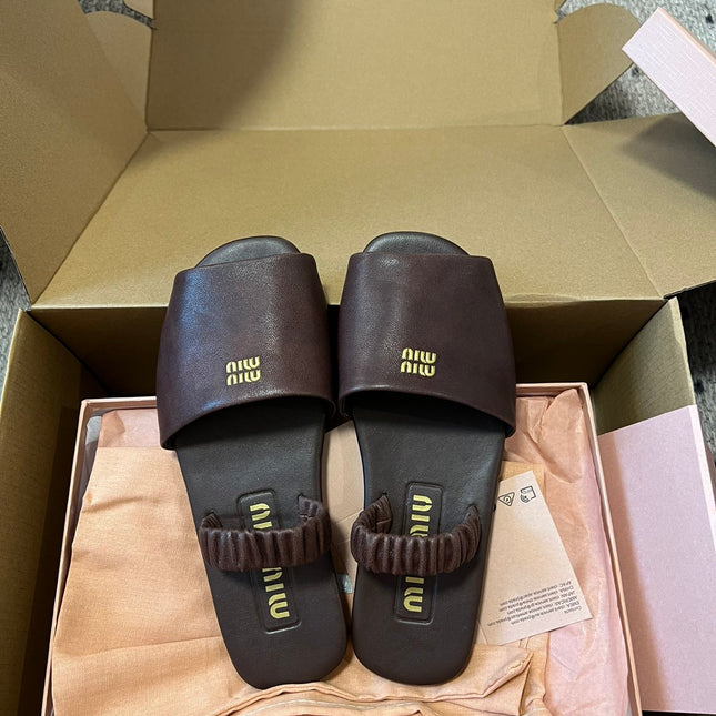 RUCHES SANDALS IN DARK BROWN LAMBSKIN