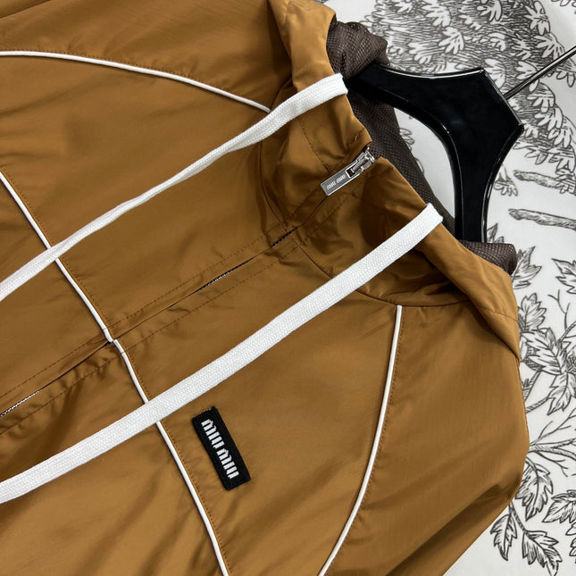 MIU 25S HOODED JACKET BROWN IN NYLON 263023