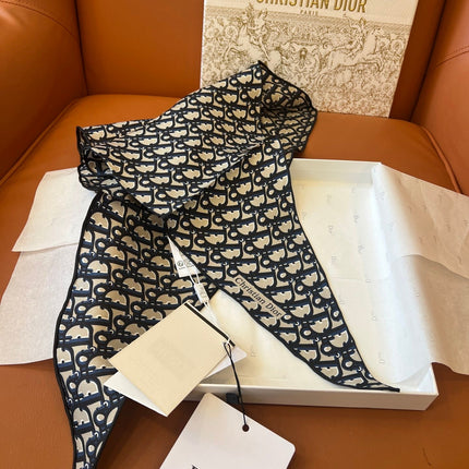 DIOR SCARF 110 CM IN SILK 627636