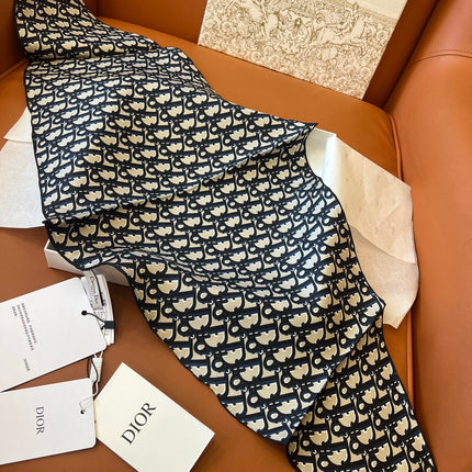 DIOR SCARF 110 CM IN SILK 627636