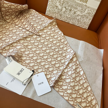 DIOR SCARF 110 CM IN SILK 627637