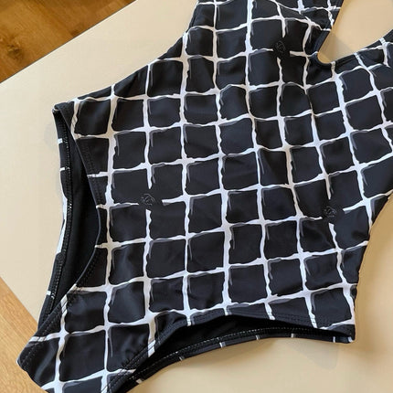 CC BIKINI SWIMSUIT SET IN WHITE CHECKERED PRINT ON BLACK BACKGROUND 624545