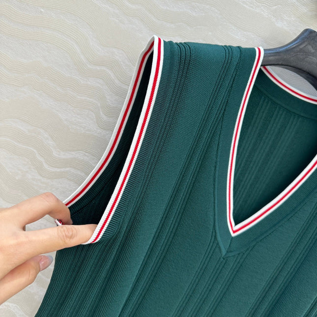 GUCCI V-NECK SLEEVELESS KNIT TOP IN DEEP SEA GREEN