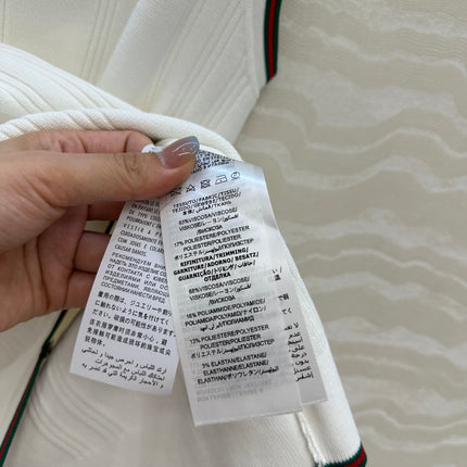 GUCCI V-NECK SLEEVELESS KNIT TOP IN WHITE